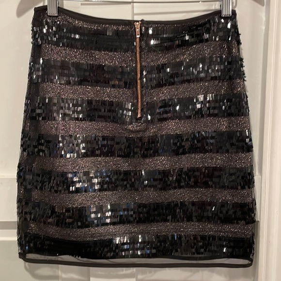 MINKPINK Eyes on the Prize Black and Silver Sequin layer Skirt - Picture 3 of 9